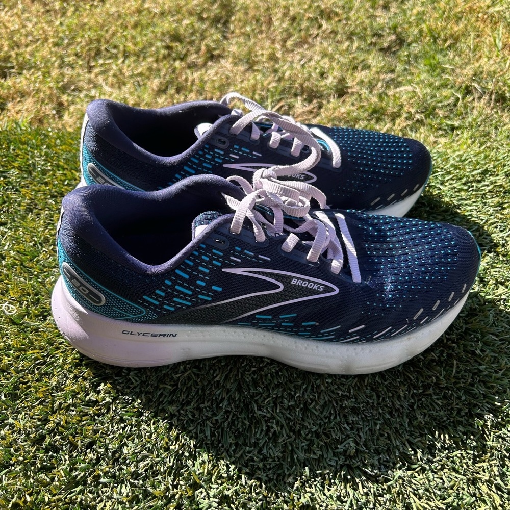Women’s Brooks Glycerin 20 Running shoes sz 11